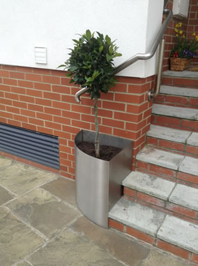 Stainless steel planter